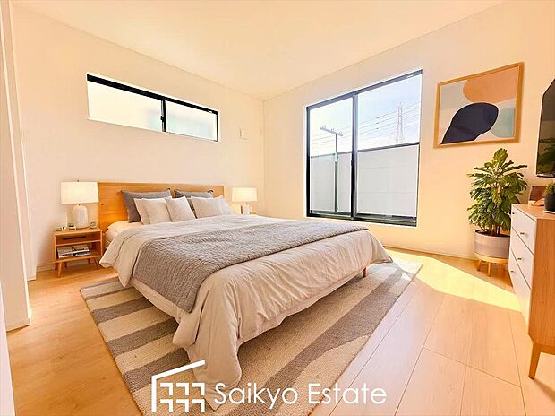 【洋室(施工例)】クローゼット付きの居室が3~4部屋ございますので、書斎や子供部屋、収納部屋などライフステージに合わせてご利用いただけます。