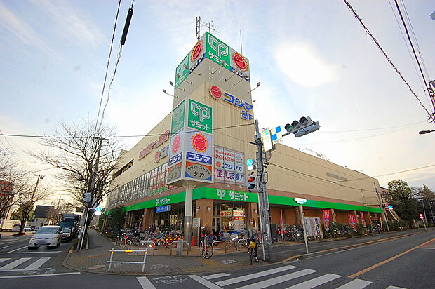 サミットストア三鷹市役所前店