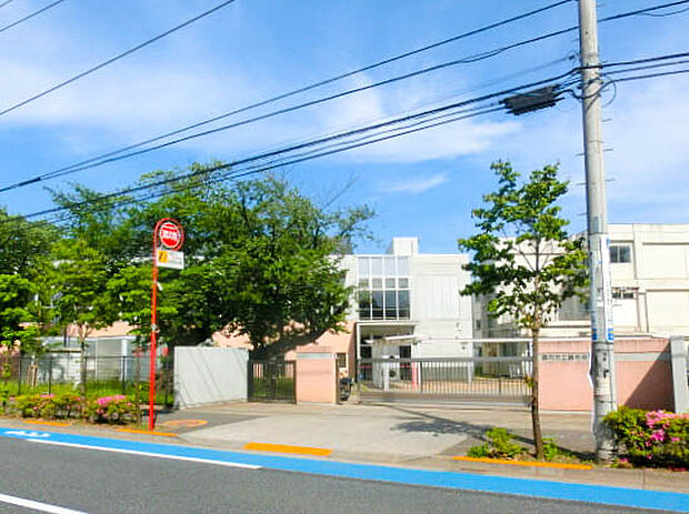 調布市立調布中学校