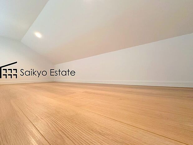 【ロフト【施工例】】ロフトは季節物や使用頻度の低い物の収納に重宝いたします。人目につかない空間なので、お好きなように物を保管できる便利なスペースです!