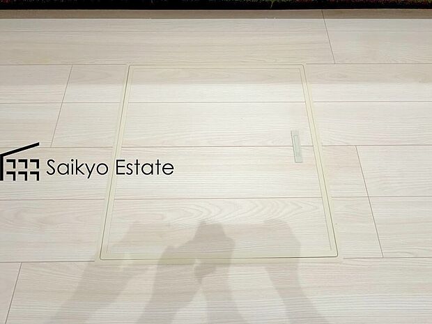 【床下収納】「床下収納」はストックの食材や普段使わない調理器具・食器などを管理しやすく収納できます。