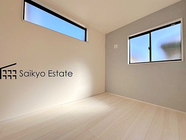 【洋室】クローゼット付きの居室が3部屋ございますので、プライベートを分けてのんびりお寛ぎいただけます♪