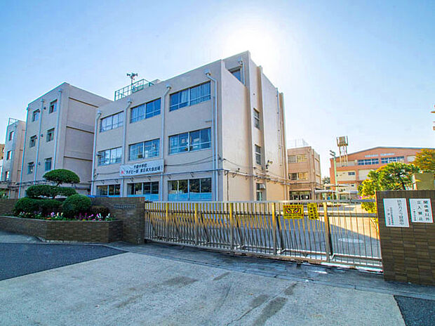 世田谷区立千歳中学校(約505m)