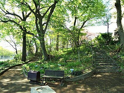 三泉淵緑地 716ｍ(徒歩約9分)