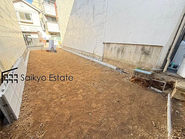 【現地写真】2階リビングのため、日当たり良好!外からの視線も気にならず、プライバシー性にも優れます。全室2面採光、全居室収納完備!