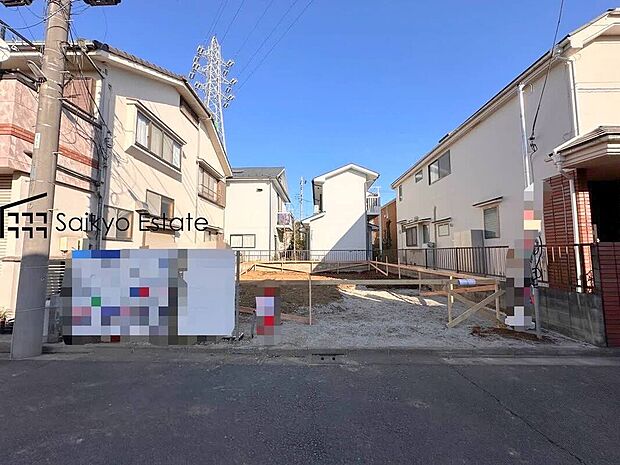 【現地写真】ZEH水準仕様の省エネ住宅!国が定めた住宅性能表示制度6項目において最高等級を取得!耐震性や建物の劣化軽減、ホルムアルデヒド対策が施された安心な邸宅です。
