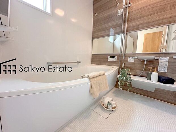 【浴室【施工例】】一日の疲れを癒してくれる一坪タイプの広々バスルーム♪雨の日のお洗濯にも大活躍な浴室暖房乾燥機付きです!