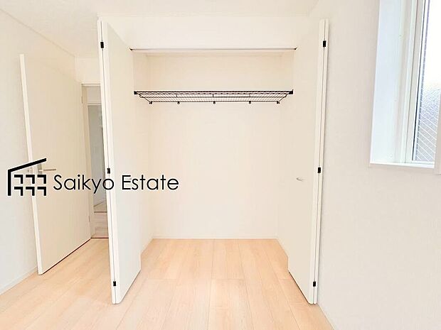 【収納【施工例】】各居室に収納を設けておりますので、衣類の他にもカバンや小物など何でも収納して、居室の全空間を有効活用できます♪