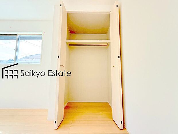 【収納【施工例】】各居室に収納を設けておりますので、衣類の他にもカバンや小物など何でも収納して、居室の全空間を有効活用できます♪