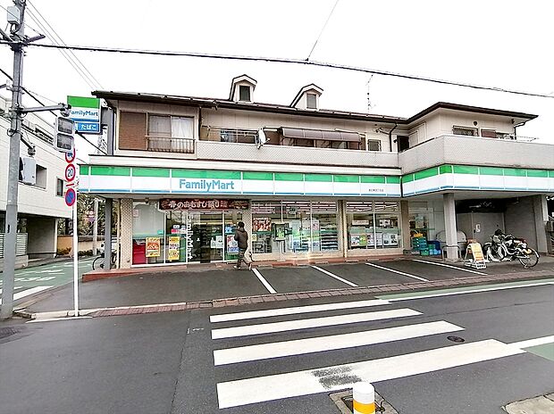 ファミリーマート海田東四丁目店