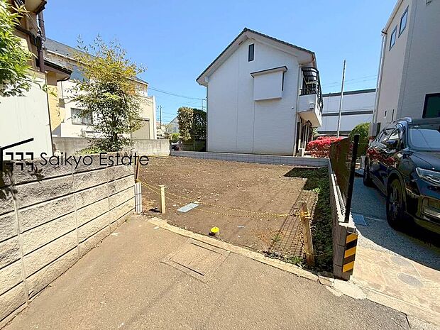 【現地写真】小学校まで徒歩約9分、中学校まで徒歩約3分でお子様が無理なく通える距離です。保育園や幼稚園も近くに多数あり、子育てファミリーには嬉しい環境です!