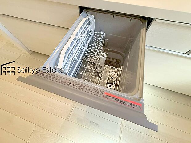 【食洗機】手洗いよりも経済的で家計に優しい「ビルトイン食洗機」が標準装備なのはママの強い味方ですね。