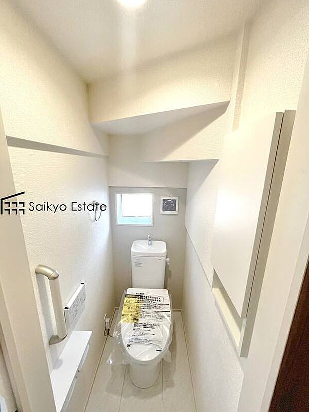 【【ウォシュレット付トイレ】】快適な温水洗浄便座付。いつも使うトイレだからこそ、こだわりたいポイントですね。
