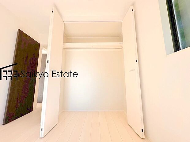 【収納【施工例】】各居室に収納を設けておりますので、衣類の他にもカバンや小物など何でも収納して、居室の全空間を有効活用できます♪

