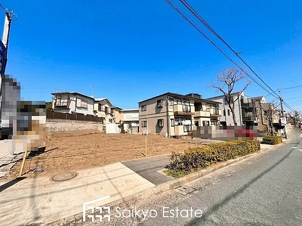 【現地写真】小学校まで徒歩約2分、中学校まで徒歩約13分でお子様が無理なく通える距離です。保育園や幼稚園も近くに多数あり、子育てファミリーには嬉しい環境です!