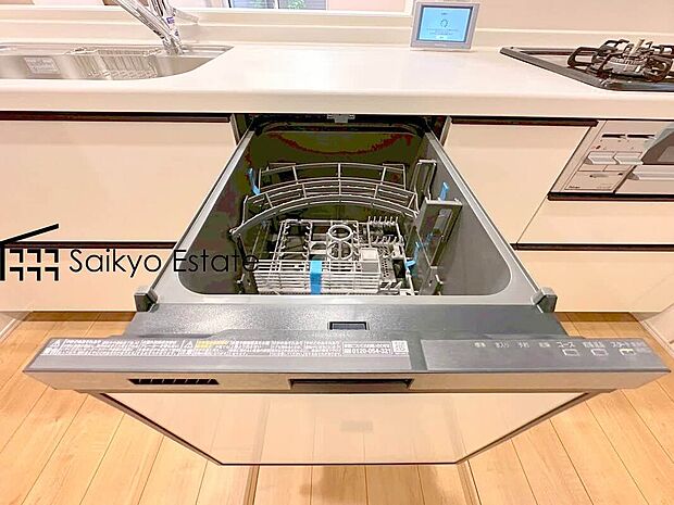 【食洗機】「ビルトイン食洗機」は手洗いよりも経済的で家計に優しく、家事の負担を軽減してくれるママの強い味方ですね。