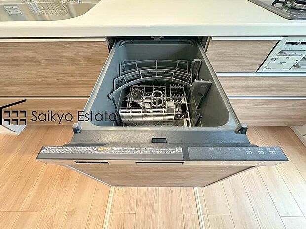 【食洗機】手洗いよりも経済的で家計に優しい「ビルトイン食洗機」が標準装備なのはママの強い味方ですね。