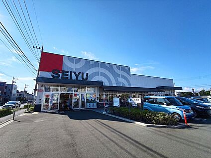 西友滝山店 約530ｍ(徒歩約7分)