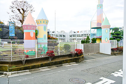 認定こども園南光幼稚園 約700ｍ(徒歩約9分)
