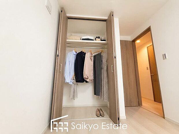 【収納【施工例】】各居室に収納を設けておりますので、衣類の他にもカバンや小物など何でも収納して、居室の全空間を有効活用できます♪
