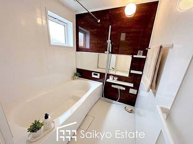 【浴室【施工例】】1Fと2Fにトイレがございますので、朝の忙しい時間帯も安心です。毎日使う場所だからこそ、綺麗に清潔にこだわりたいですね♪