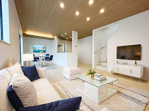 【施工例：LDK】
設計・建設住宅性能評価書、耐震等級3取得の高仕様な邸宅となっており、安心して暮らせる邸宅！