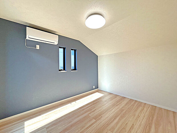 【Room：1号棟】
全居室2面採光の間取りプラン！バルコニーは通常よりも広いワイドバルコニーを採用！
陽光が差し込みやすく、明るく暖かな空間を創ります。