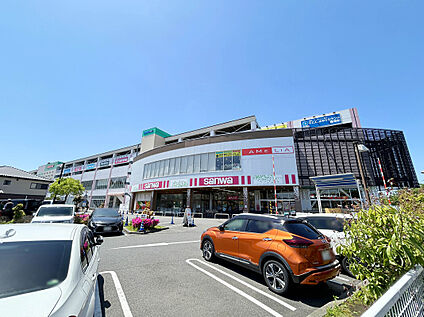 アメリア稲城ショッピングセンター 2600ｍ(車13分・自転車8分・「京王よみうりランド」駅から徒歩5分)