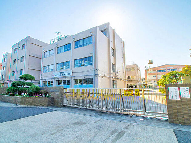 世田谷区立千歳中学校（約340m）