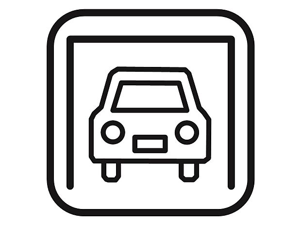 【【ビルトインガレージ】】雨風や雪、強い日差しなどから大切なお車を守ることが出来るガレージ付き。雨の日の車の乗り降りも楽に行えます！