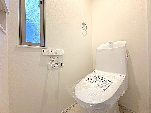 【【Toilet】】各階にトイレがあるので、朝慌ただしい時間帯に混む心配が減ります。わざわざトイレのために階段を昇り降りをせずに済みます。