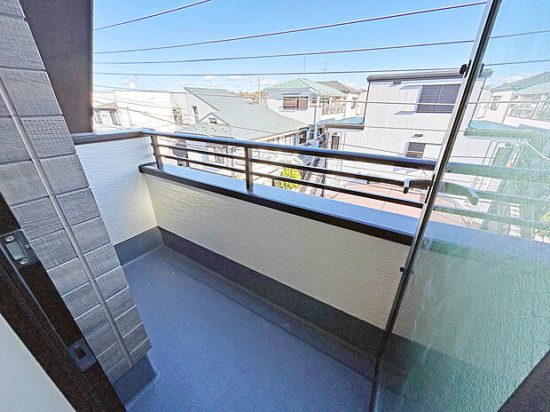 【【Balcony】】作業スペースが多く取れるワイドバルコニー。
