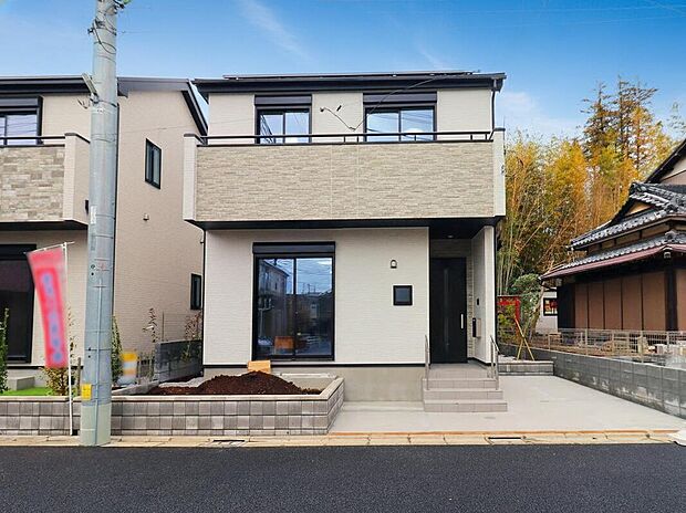 【【外観:B号棟】】収納など、棟によって間取の特色が異なるので理想のライフスタイルに合わせた棟選びが可能となっています。