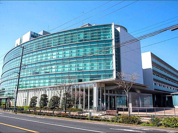 杏林大学医学部付属病院(約1,600m)