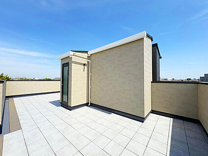 【Roof Balcony】