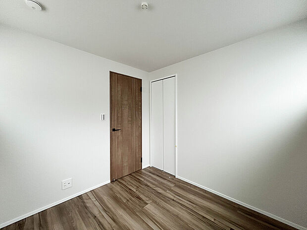 【【Room:4.5帖】】収納を活用することでより広く快適な空間を保つことが可能です。