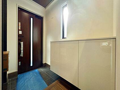 【施工例：Entrance】