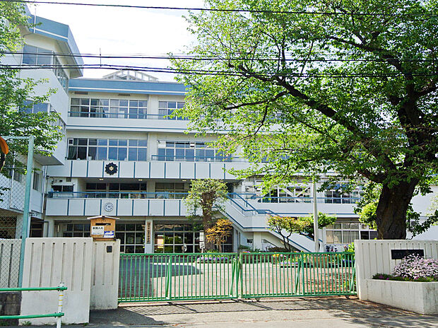 調布市立第六中学校(約503m)