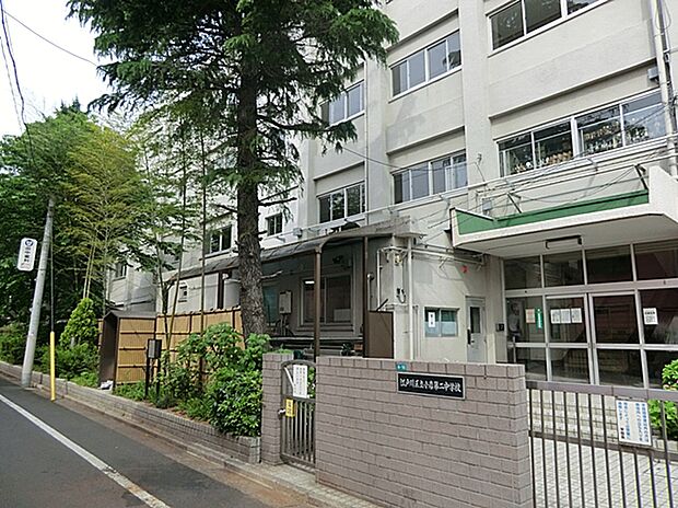 江戸川区立小岩第二中学校(約829m)