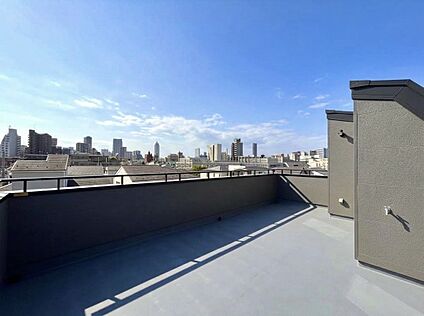 【Roof Balcony】