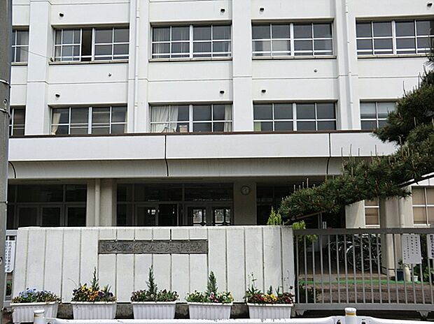 東久留米市立中央中学校（約720m）