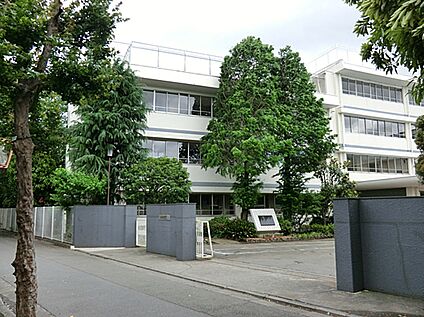 府中市立四谷小学校 480m