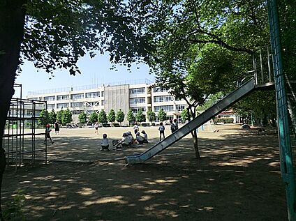 日野市立日野第七小学校 920m