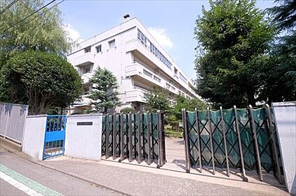 国分寺市立第二中学校 580m