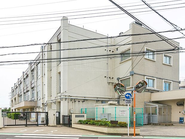 調布市立北ノ台小学校(約640m)
