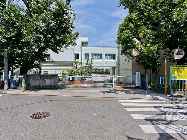 西東京市立田無第一中学校(約1,300m)