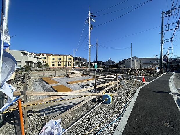 【外観】■現地外観■
小中学校も近く、子育て環境も良好