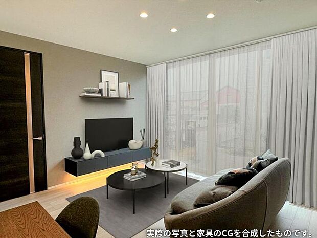 リビング【8号地】(2024年2月撮影)遮るものがない大空間と南側の大開口で解放感が感じられます。