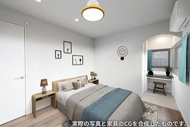 主寝室【4号地】(2024年1月撮影)南側に大きな窓を配置し開放的な空間になっています。