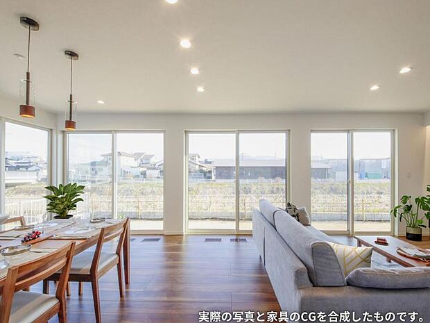 リビング【6号地】(2024年1月撮影)東南のコーナー開口から、心地良い光が差し込み、明るく開放的なLDKです。